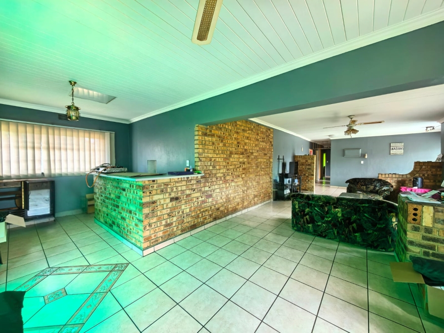 4 Bedroom Property for Sale in Roodia Free State